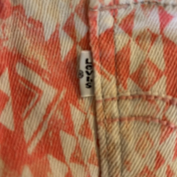 Pink Levi Jean Shorts 🔥♥️ - Picture 4 of 5